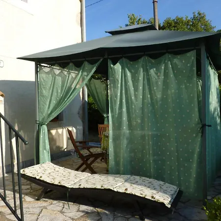 B&B Elicriso Rasopasno